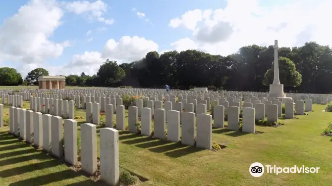 2_PERONNE ROAD CEMETERY, MARICOURT