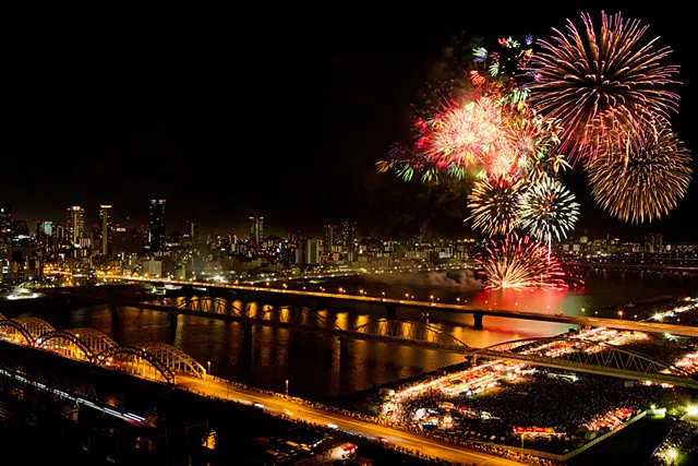 Summer Vacation Ideas in Japan: Fireworks Festival