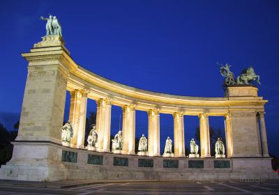 Heroes' Square