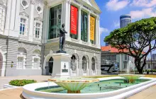 Statue of Sir Stamford Raffles