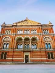 Victoria and Albert Museum