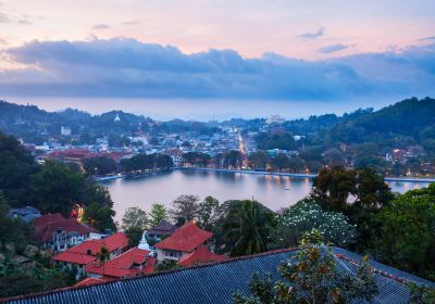 Kandy Lake