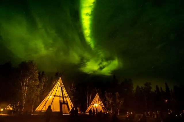 Best Timetable for Chasing The Northern Lights Worldwide: 10 Places to Watch The Marvelous Aurora