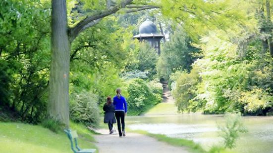 法國巴黎的馬可波羅公園是一座鬧市中的綠地公園，這裏鬧鐘取靜，