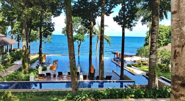 Check Out the TOP 10 Most Popular Hotels in Koh Chang, and See Where Others Love to Stay.