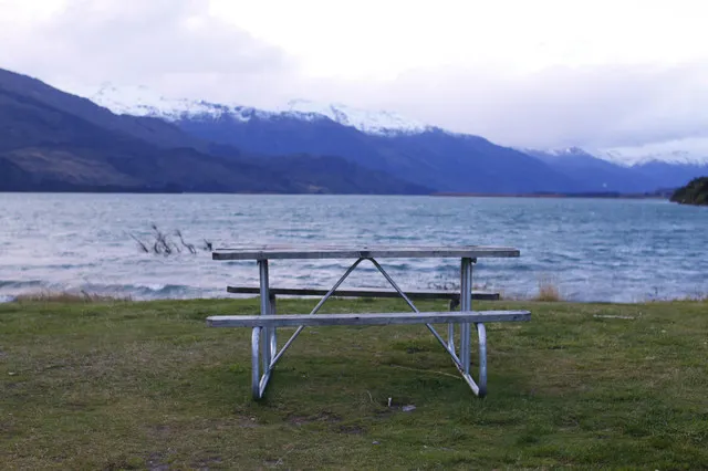 All Kinds of Blue, Such as Milky Blue, Azure Blue, Lazuli Blue, Etc., They Interpret the Lakes of New Zealand Incisively and Vividly.