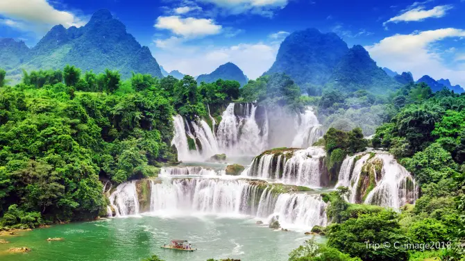 1_Detian Transnational Waterfall Scenic Spot