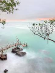 Sai Wan Swimming Shed