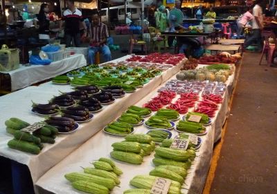 Pasar Pelbagai Barangan Gadong