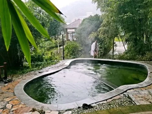 Top 10 Featured Hot Springs in Chengdu to Refresh You