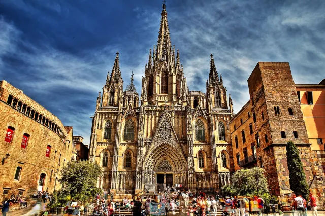 Barcelona Cathedral: Places in Barcelona