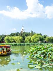 Beihai Park Cruise