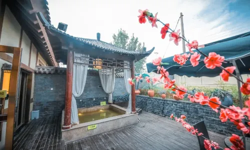 Zhonghuajunsheng Hot Spring