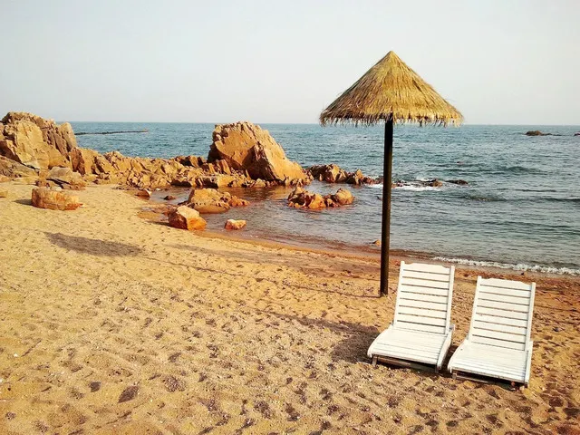 Recommended Beaches in Qingdao, The Blue Sea and Sky That You Shouldn’t Miss