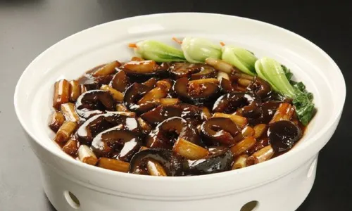 LU BAN ZHANG SCALLION SEA CUCUMBER