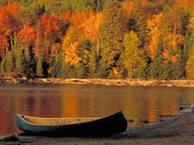 Best Canadian Destinations for Fall Foliage