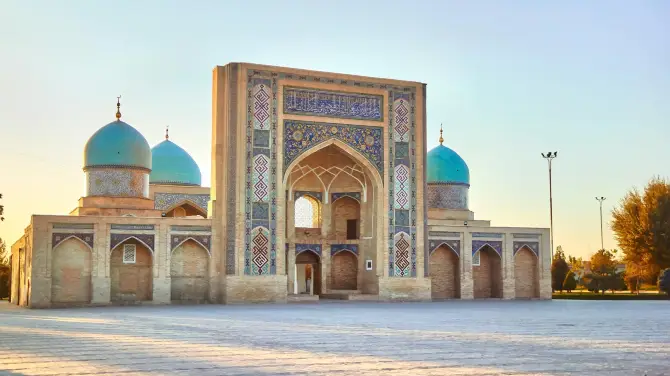 1_Hazrati Imam Mosque