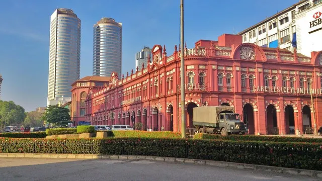 Tour Buildings in Sri Lanka