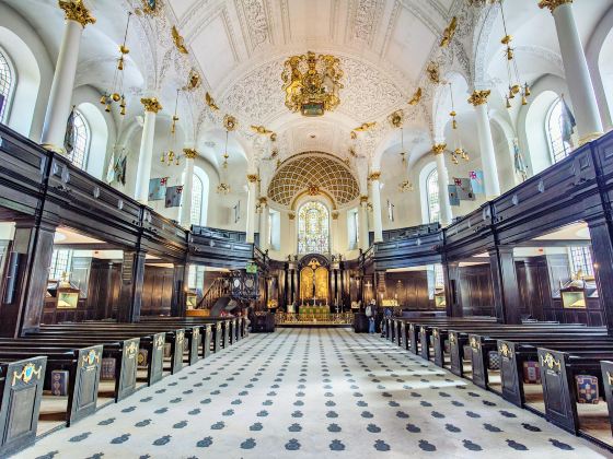 St Clement Danes Church