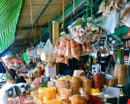 Binh Tay Market