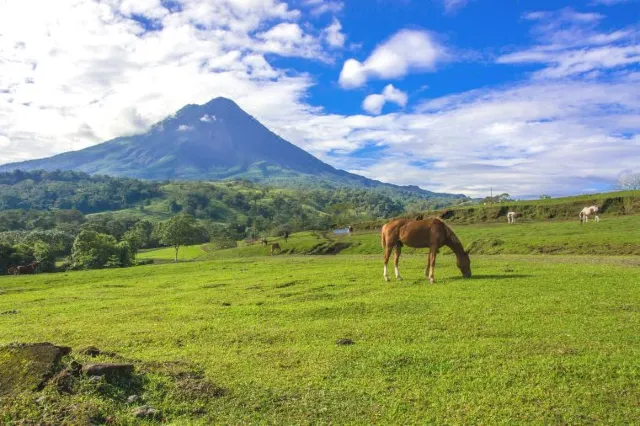 10 Active Volcanos Worth Visiting