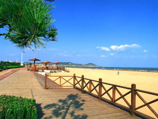 Recommended Beaches in Qingdao, The Blue Sea and Sky That You Shouldn’t Miss