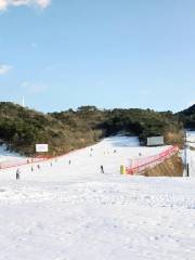 Yunfo Ski Resort