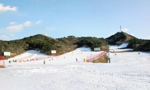 Yunfo Ski Resort