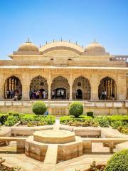 Sheesh Mahal (Hall of Mirrors)