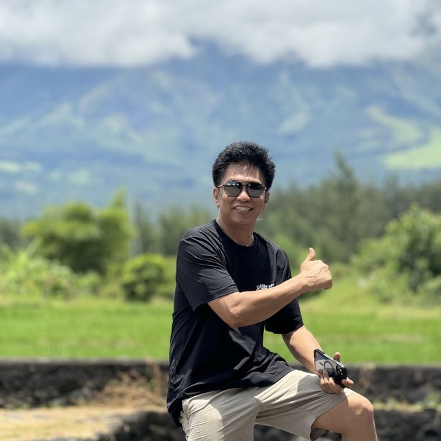 the iconic view of perfect cone of mayon volcano 