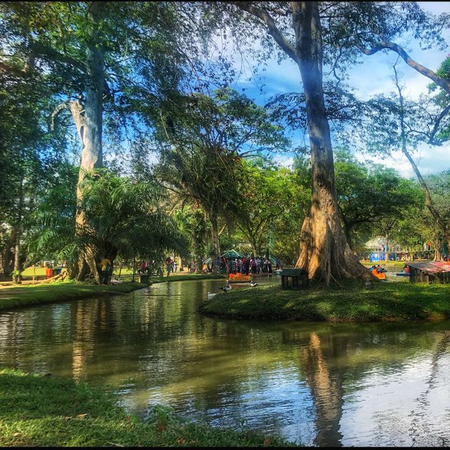 Viharamahadevi Park