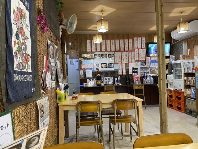 栄町市場で見つけた🍜沖縄そば専門店『ちゃるそば』