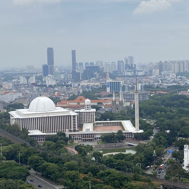 National Monument MONAS 433ft