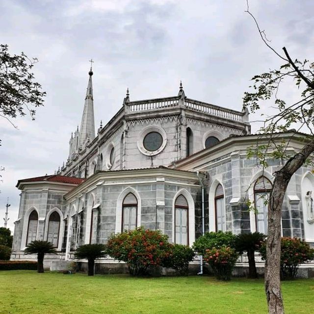 อาสนวิหารแม่พระบังเกิด บางนกแขวก 