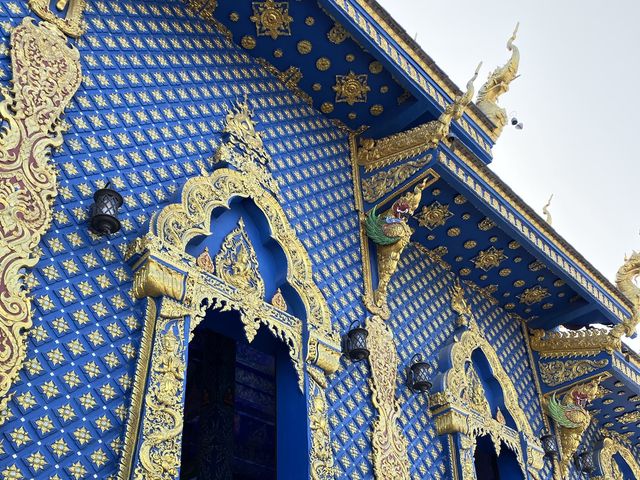 Blue Temple วัดห้ามพลาดเมื่อมาเชียงราย