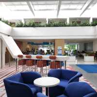 Holiday Inn Express Baruna Modern Lobby