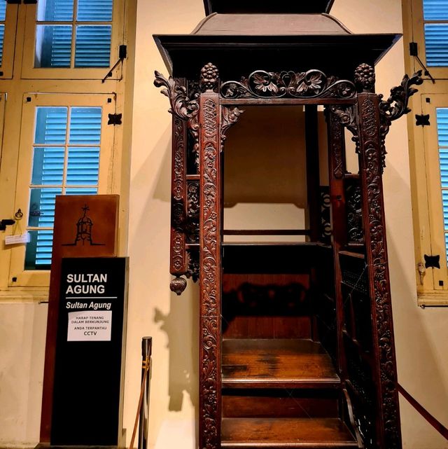 MUSEUM SEJARAH JAKARTA (Jakarta History Museum) 