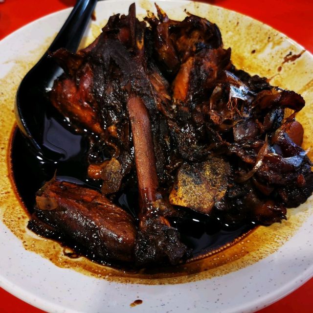 Have traditional white bak kut teh in SG