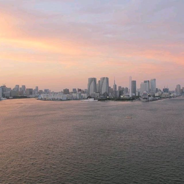 Spectacular Sunset in Tokyo Bay