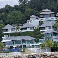 IMMERSE IN THE BREEZE OF THE SOUTH CHINA SEA