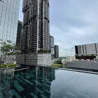 Infinity pool at Oakwood AMTD Singapore 