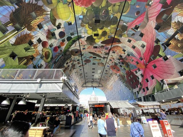 Market under apartments🇳🇱