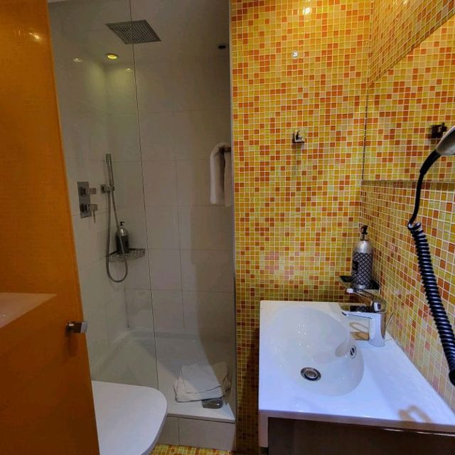 Centrally located hotel near Gare de Lyon 