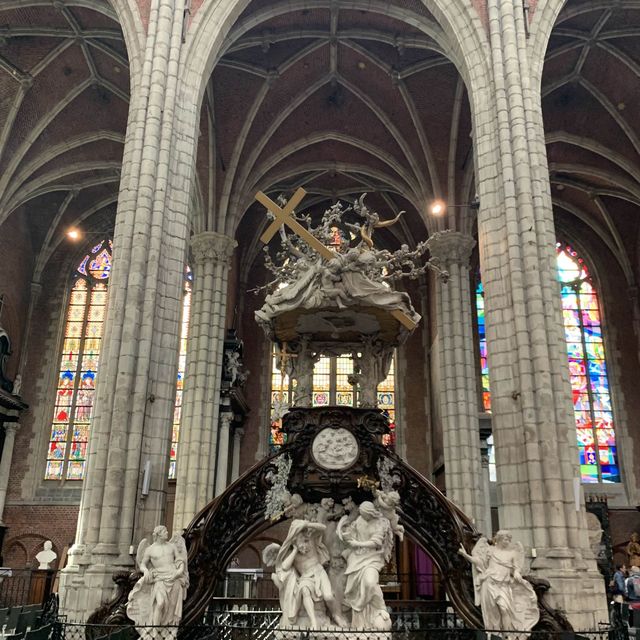 The Expressive Angels at Saint Bavo’s