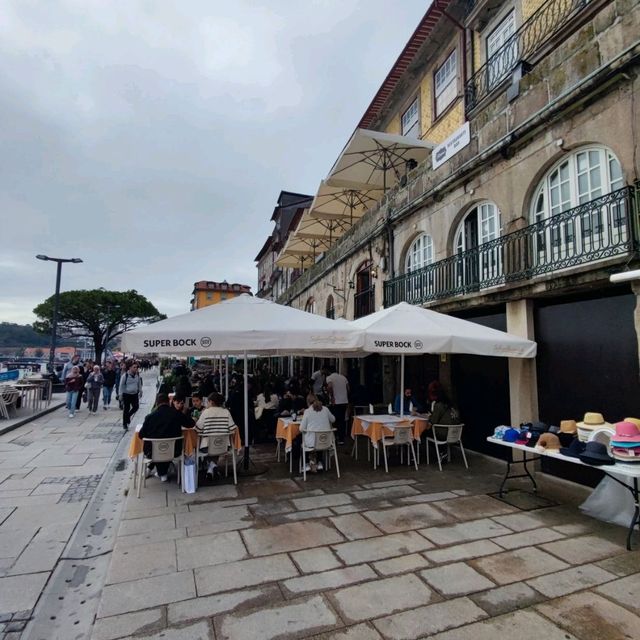 Riverfront Promenade 