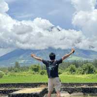 the iconic view of perfect cone of mayon volcano 