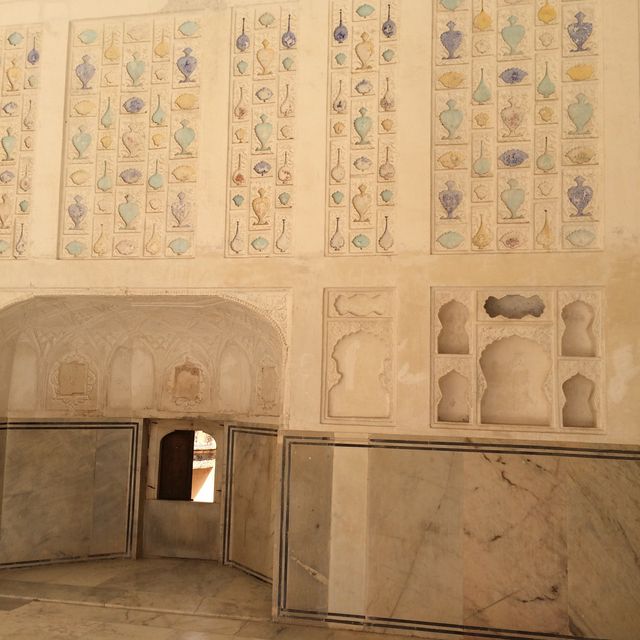 fascination over the Amber Palace