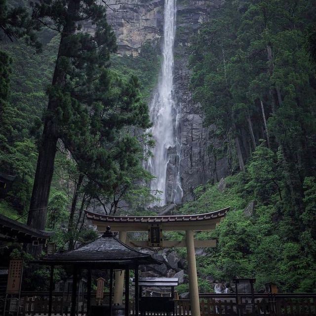 tallest waterfall in japan 