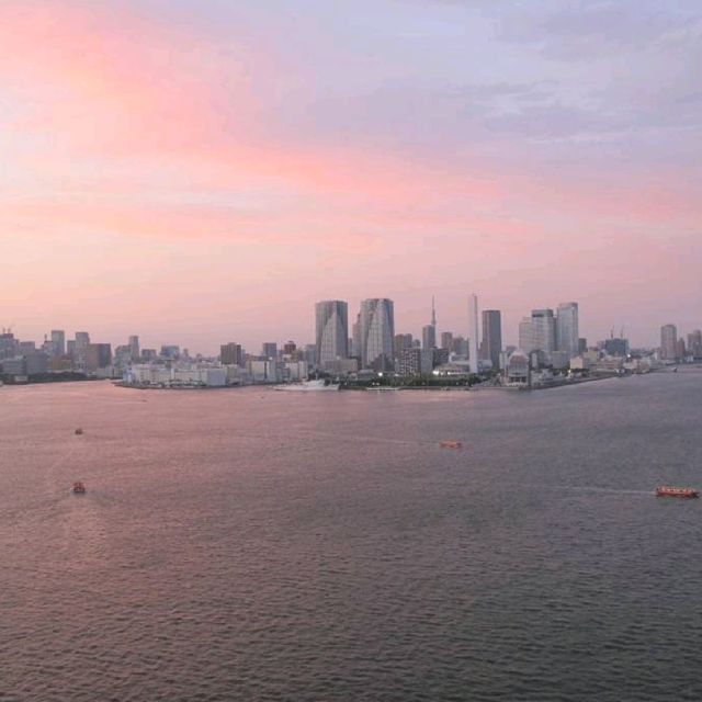 Spectacular Sunset in Tokyo Bay