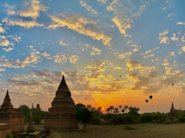 Myanmar (Burma) at sunrises and sunsets